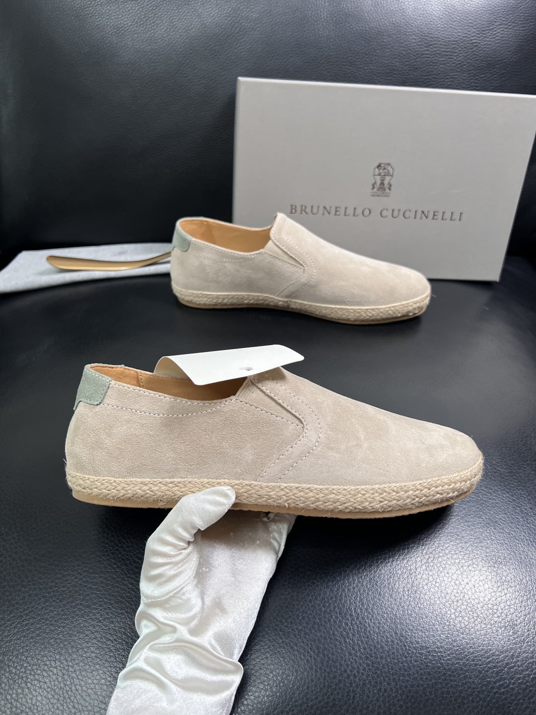 Brunello Cucinelli  高品质 顶级工艺品  BC  专柜同步原厂配置，意大利进口牛皮面
