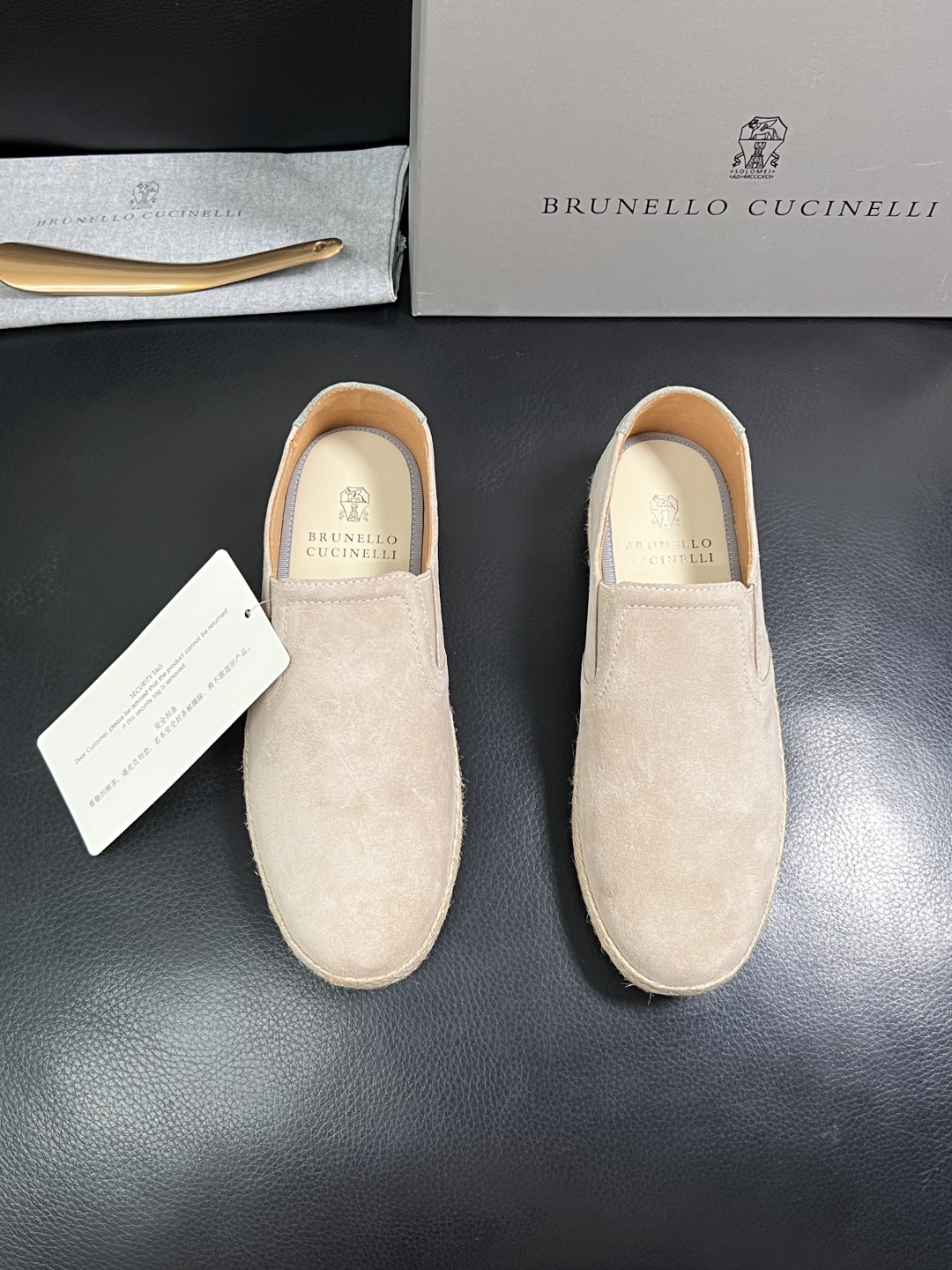 Brunello Cucinelli  高品质 顶级工艺品  BC  专柜同步原厂配置，意大利进口牛皮面