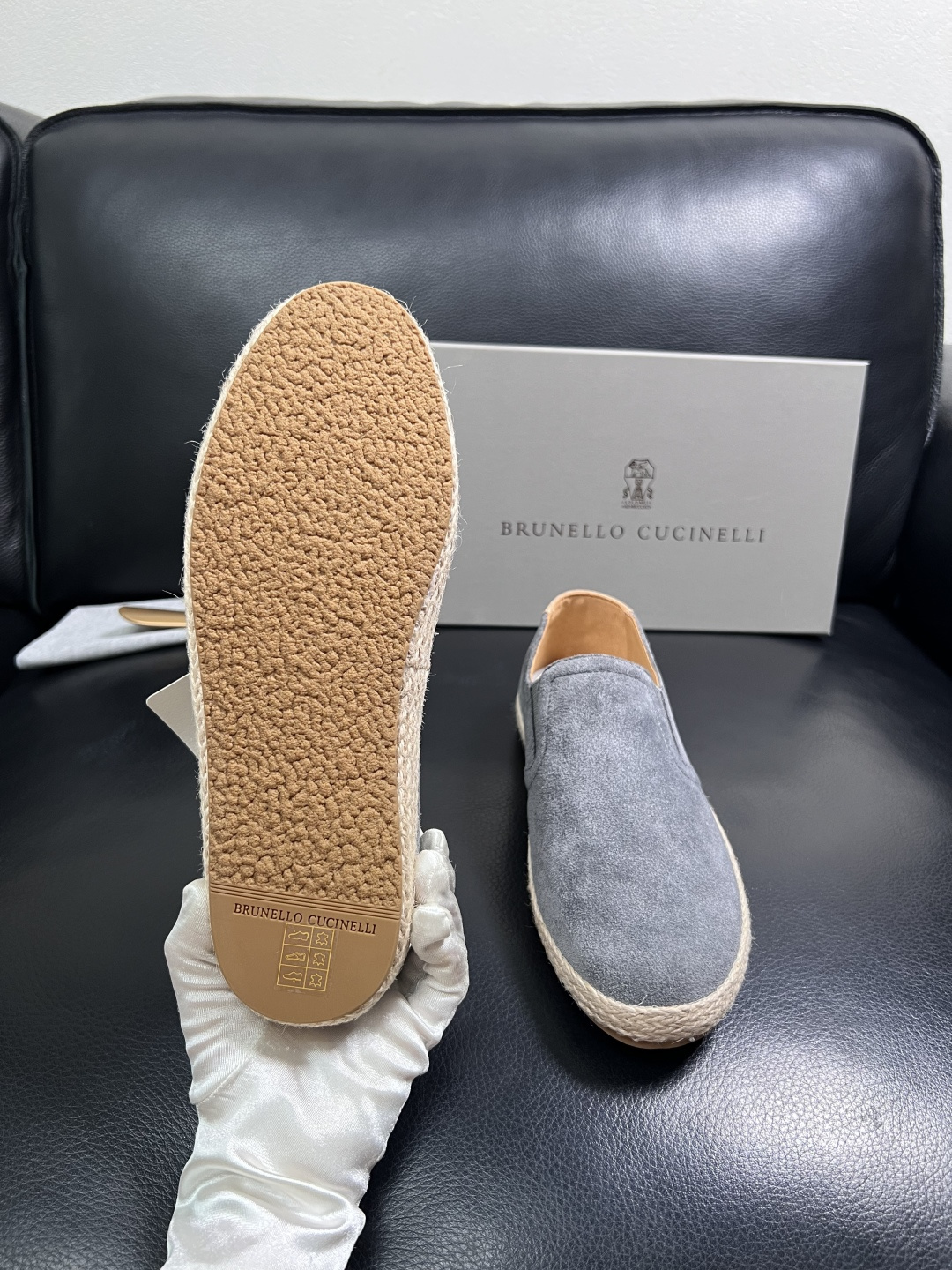 Brunello Cucinelli  高品质 顶级工艺品  BC  专柜同步原厂配置，意大利进口牛皮面