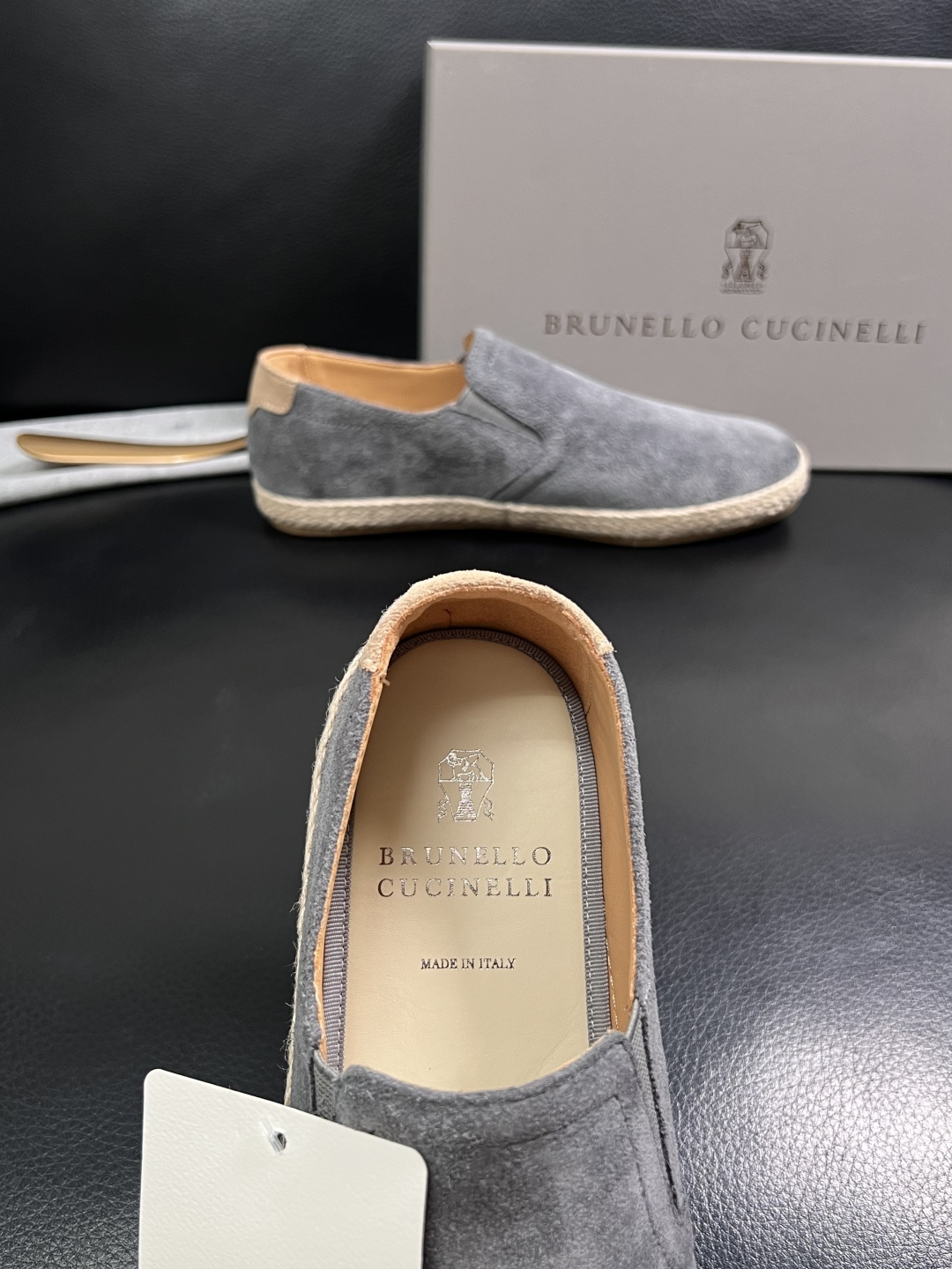 Brunello Cucinelli  高品质 顶级工艺品  BC  专柜同步原厂配置，意大利进口牛皮面