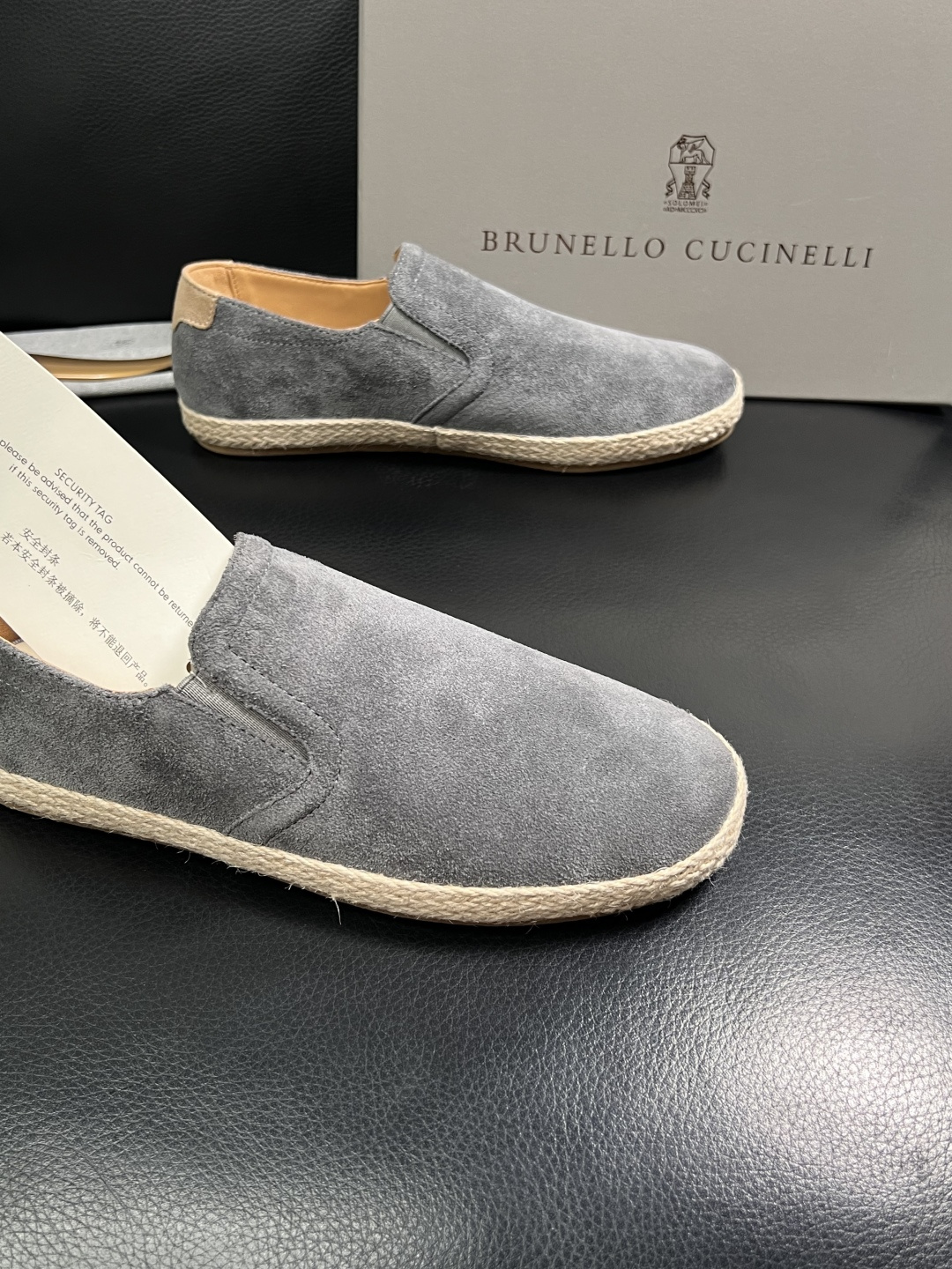 Brunello Cucinelli  高品质 顶级工艺品  BC  专柜同步原厂配置，意大利进口牛皮面
