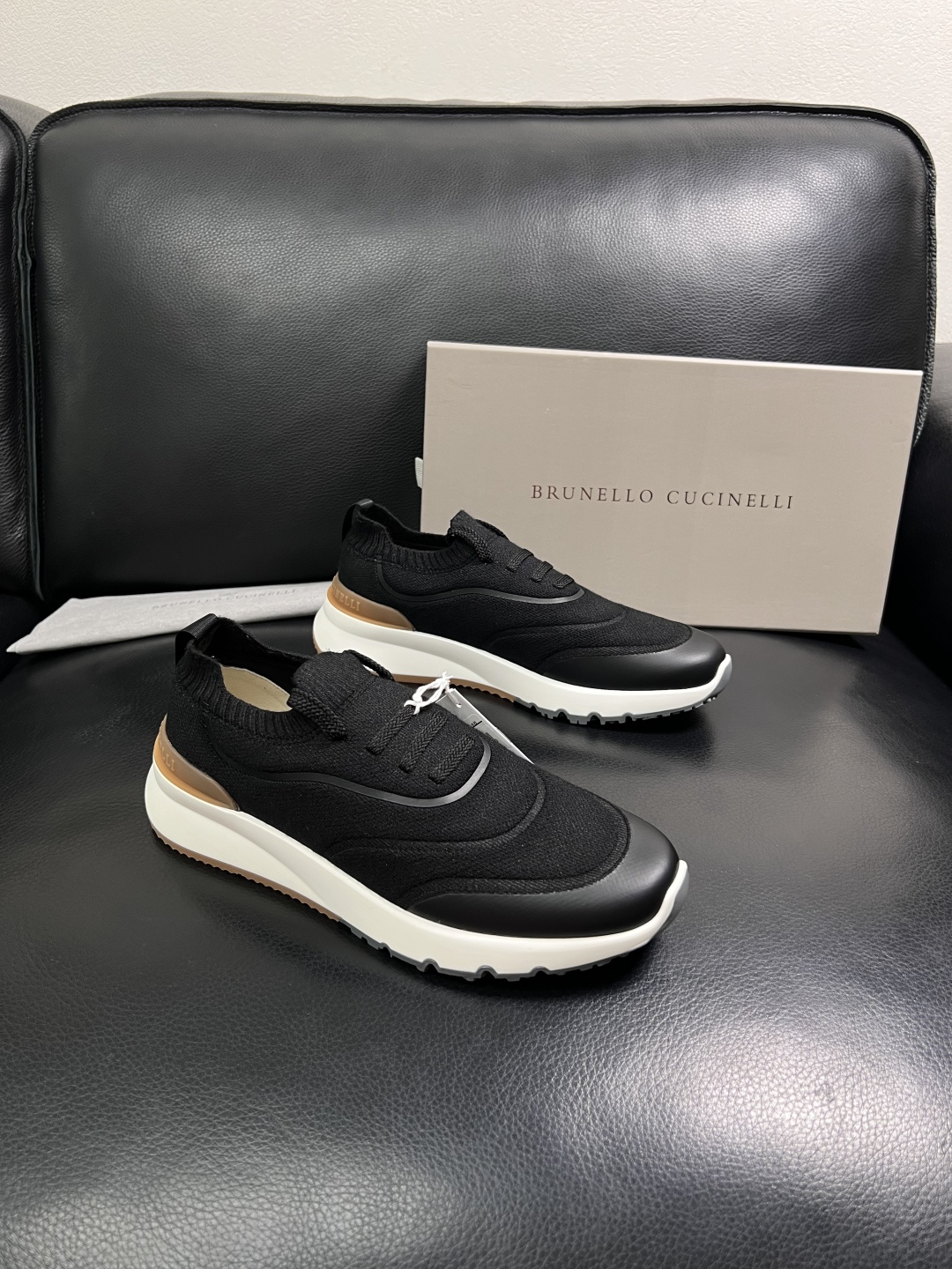 Brunello Cucinelli  高品质 顶级工艺品  BC  专柜同步原厂配置，意大利进口牛皮面