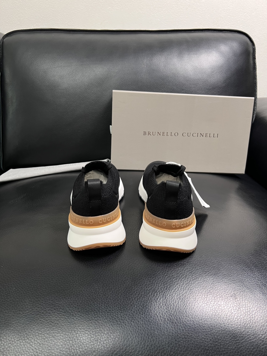 Brunello Cucinelli  高品质 顶级工艺品  BC  专柜同步原厂配置，意大利进口牛皮面