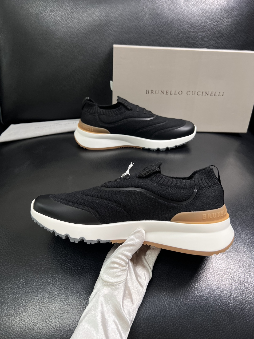 Brunello Cucinelli  高品质 顶级工艺品  BC  专柜同步原厂配置，意大利进口牛皮面