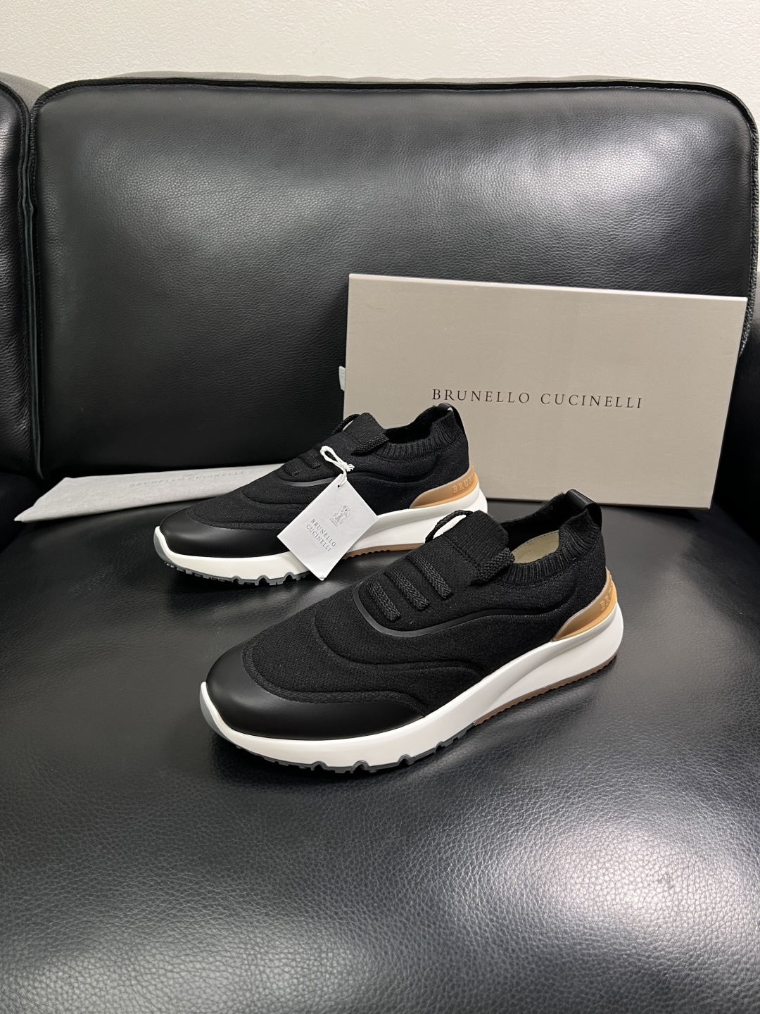 Brunello Cucinelli  高品质 顶级工艺品  BC  专柜同步原厂配置，意大利进口牛皮面