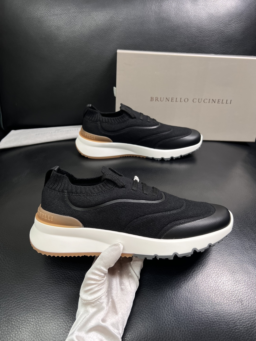 Brunello Cucinelli  高品质 顶级工艺品  BC  专柜同步原厂配置，意大利进口牛皮面