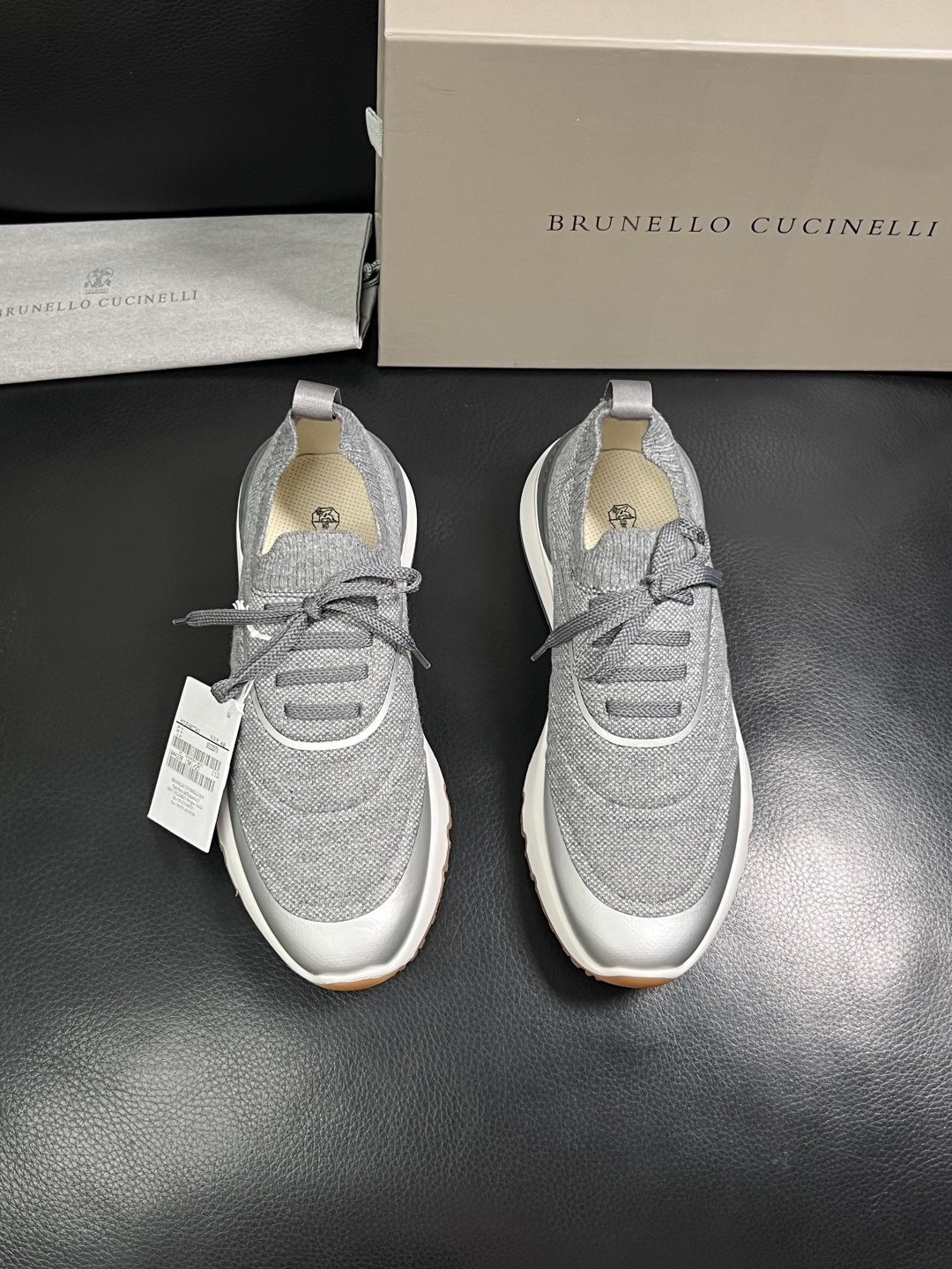 Brunello Cucinelli  高品质 顶级工艺品  BC  专柜同步原厂配置，意大利进口牛皮面