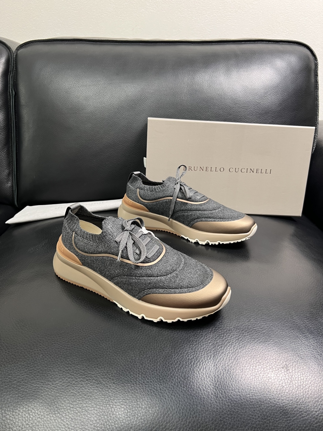 Brunello Cucinelli  高品质 顶级工艺品  BC  专柜同步原厂配置，意大利进口牛皮面