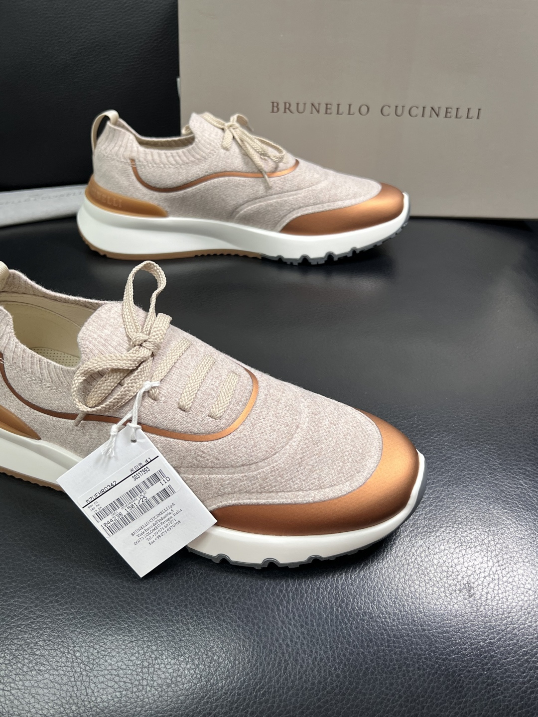 Brunello Cucinelli  高品质 顶级工艺品  BC  专柜同步原厂配置，意大利进口牛皮面