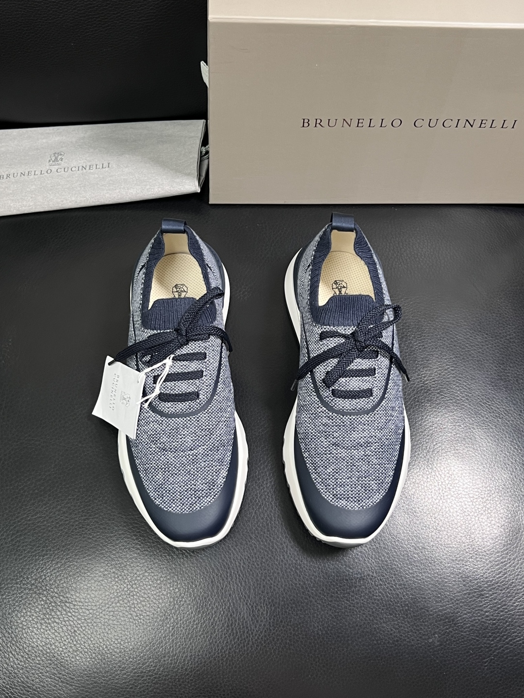 Brunello Cucinelli  高品质 顶级工艺品  BC  专柜同步原厂配置，意大利进口牛皮面