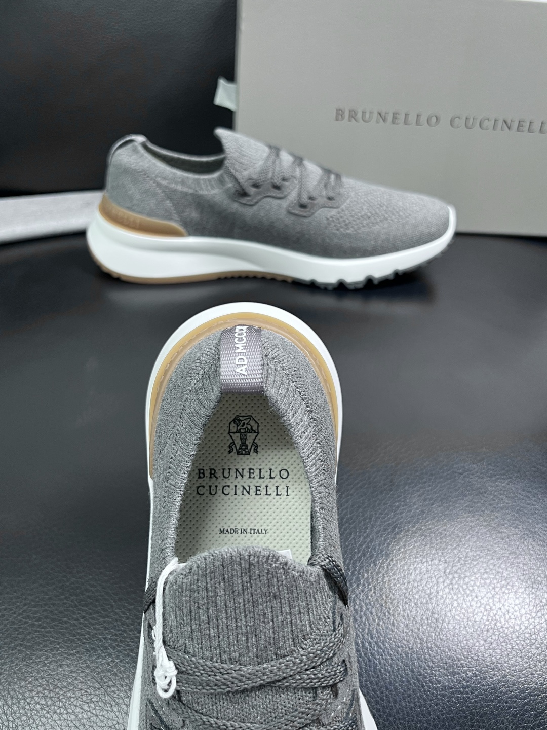 Brunello Cucinelli  高品质 顶级工艺品  BC  专柜同步原厂配置，意大利进口牛皮面