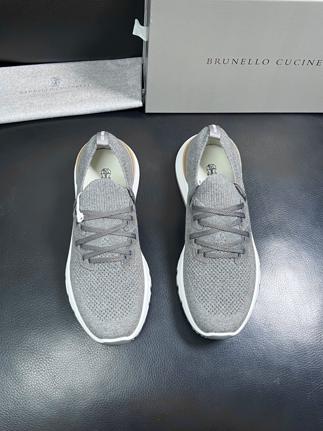 Brunello Cucinelli  高品质 顶级工艺品  BC  专柜同步原厂配置，意大利进口牛皮面