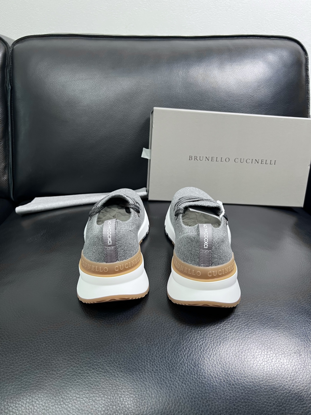 Brunello Cucinelli  高品质 顶级工艺品  BC  专柜同步原厂配置，意大利进口牛皮面