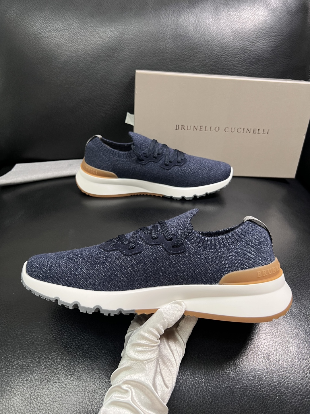 Brunello Cucinelli  高品质 顶级工艺品  BC  专柜同步原厂配置，意大利进口牛皮面