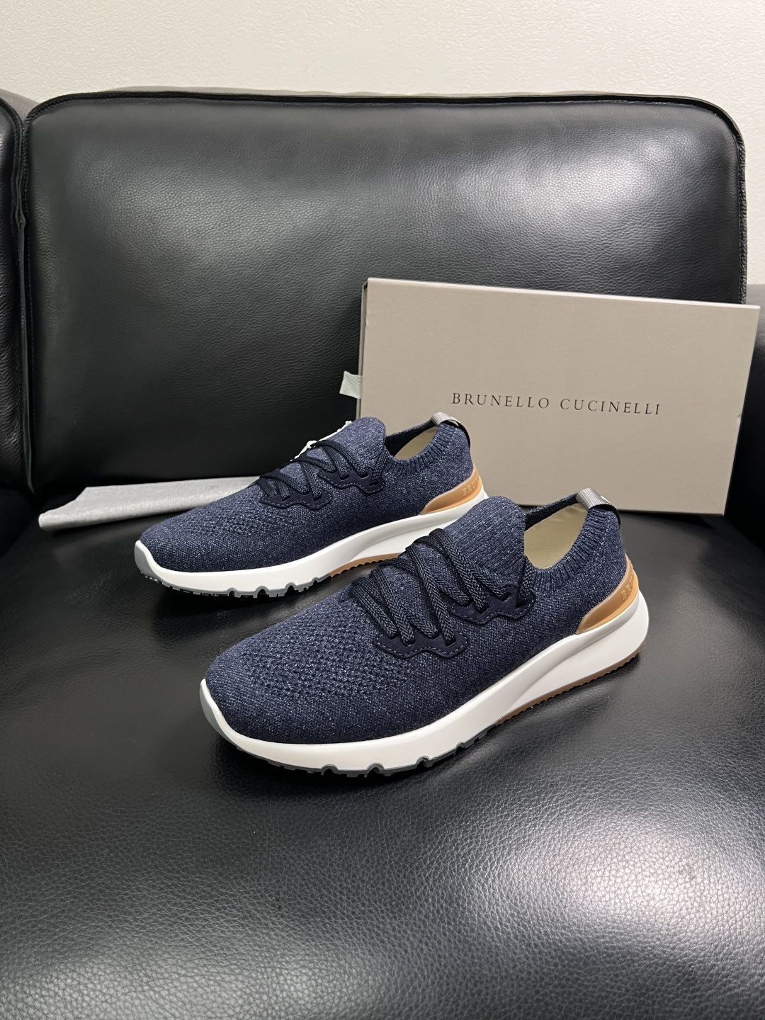 Brunello Cucinelli  高品质 顶级工艺品  BC  专柜同步原厂配置，意大利进口牛皮面