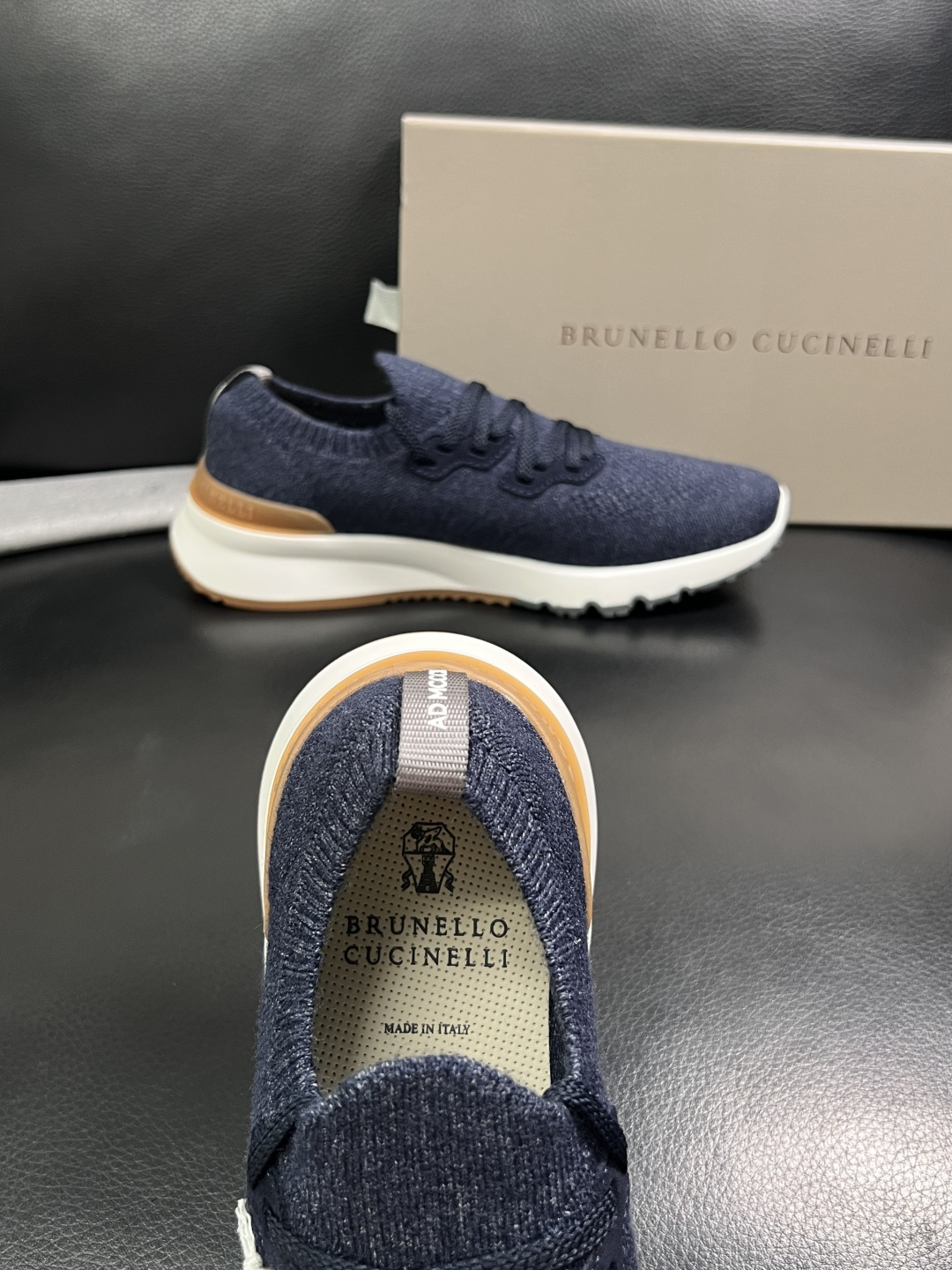 Brunello Cucinelli  高品质 顶级工艺品  BC  专柜同步原厂配置，意大利进口牛皮面