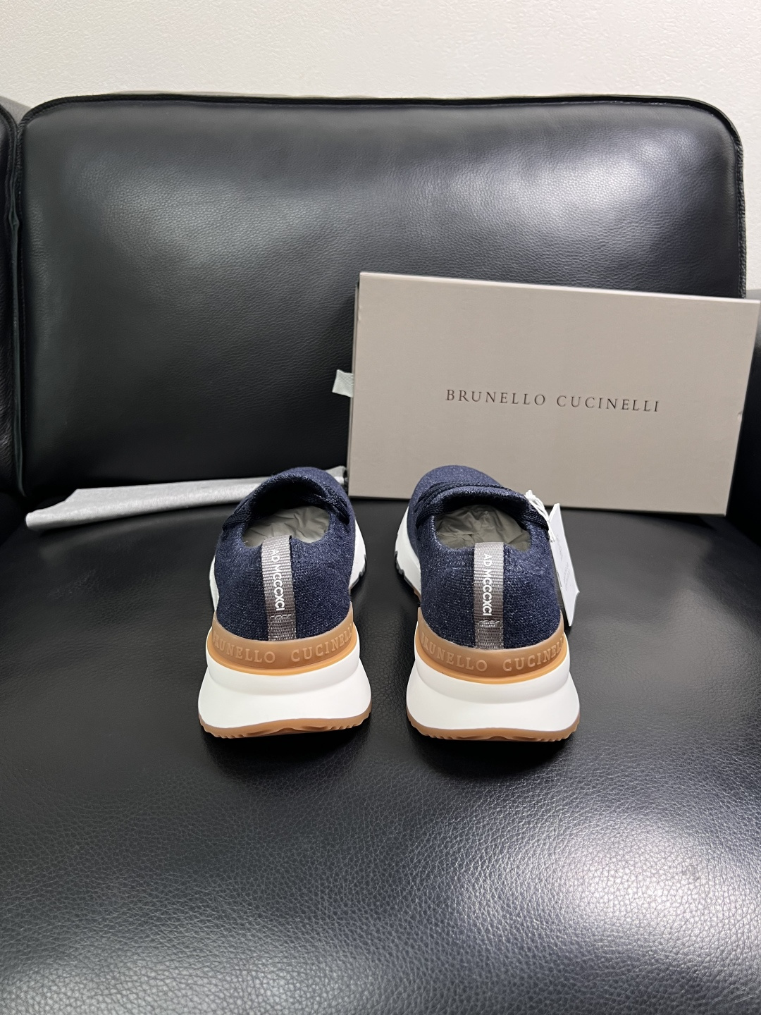 Brunello Cucinelli  高品质 顶级工艺品  BC  专柜同步原厂配置，意大利进口牛皮面