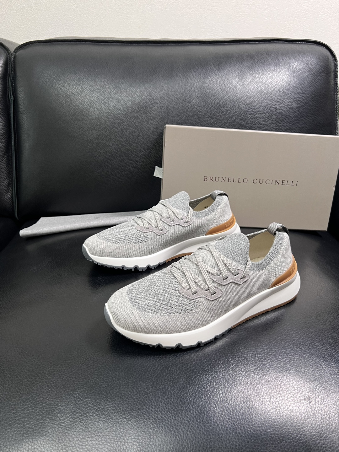Brunello Cucinelli  高品质 顶级工艺品  BC  专柜同步原厂配置，意大利进口牛皮面
