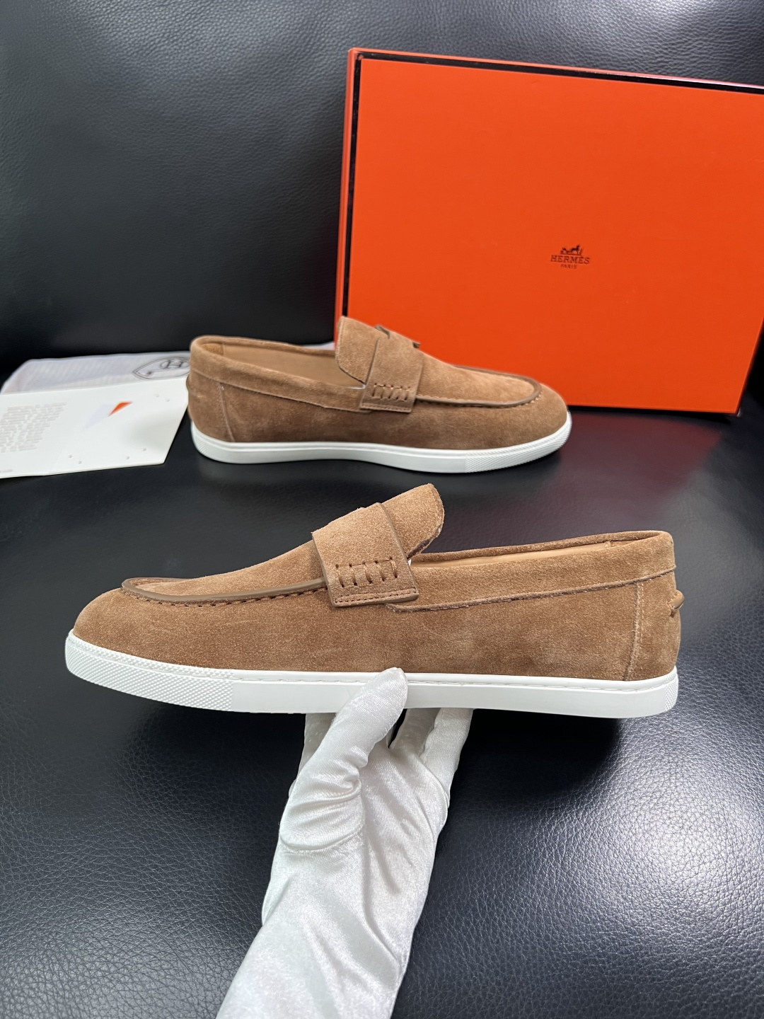 Hermes  高品质  顶级工艺品  爱马仕 专柜同步发售原厂配置，意大利进口原版牛皮面料，高品质拼接