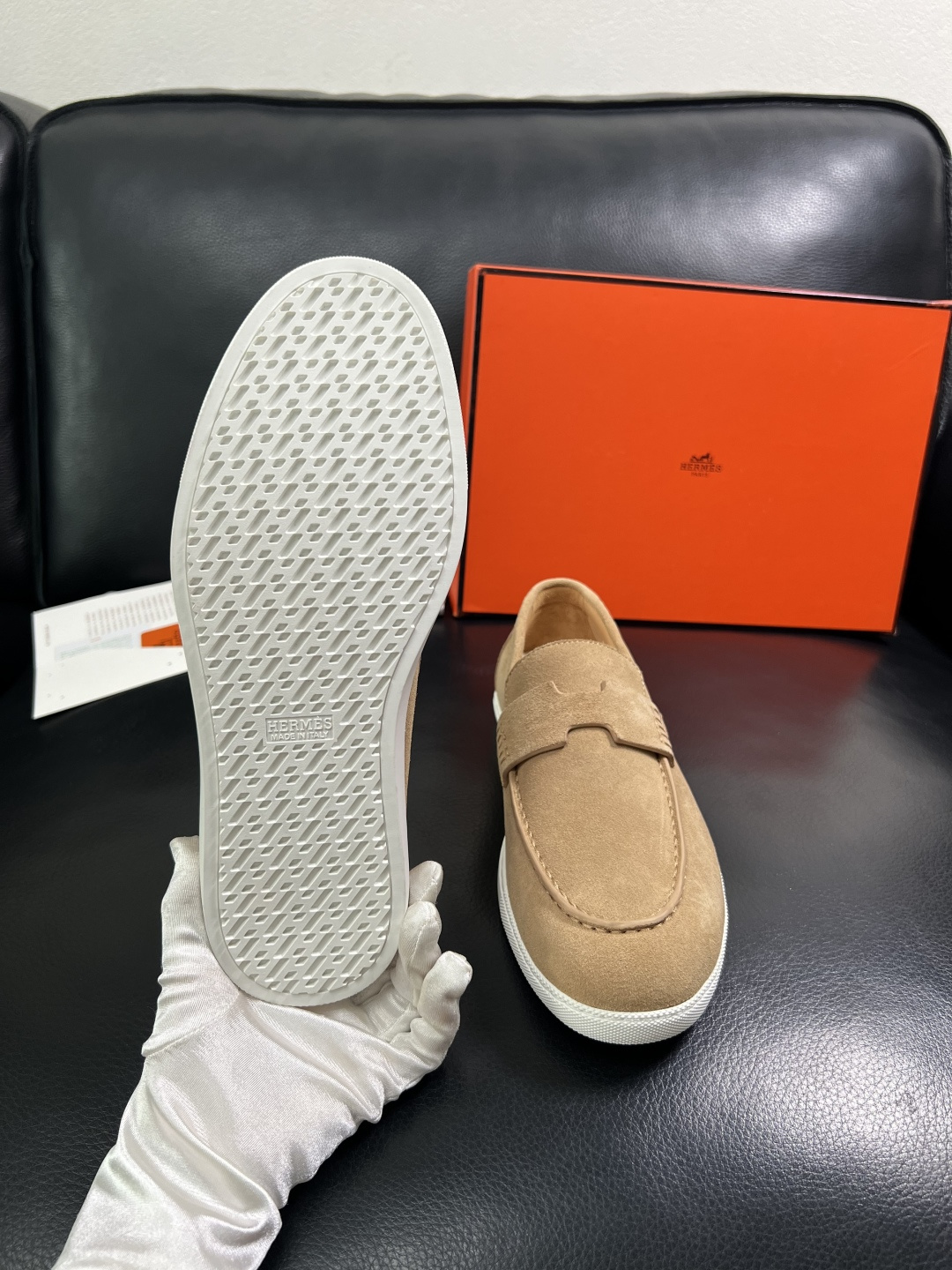 Hermes  高品质  顶级工艺品  爱马仕 专柜同步发售原厂配置，意大利进口原版牛皮面料，高品质拼接
