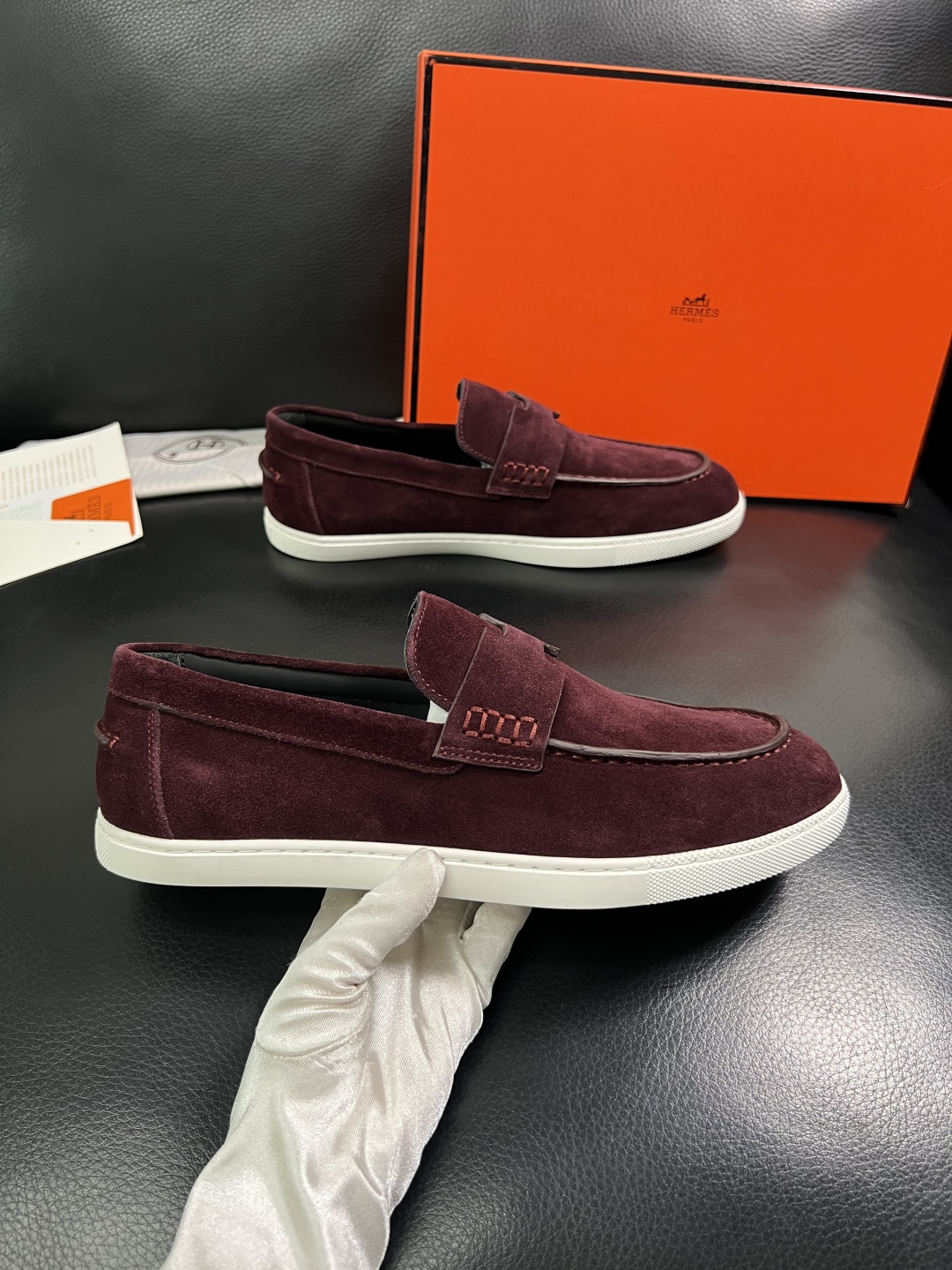 Hermes  高品质  顶级工艺品  爱马仕 专柜同步发售原厂配置，意大利进口原版牛皮面料，高品质拼接