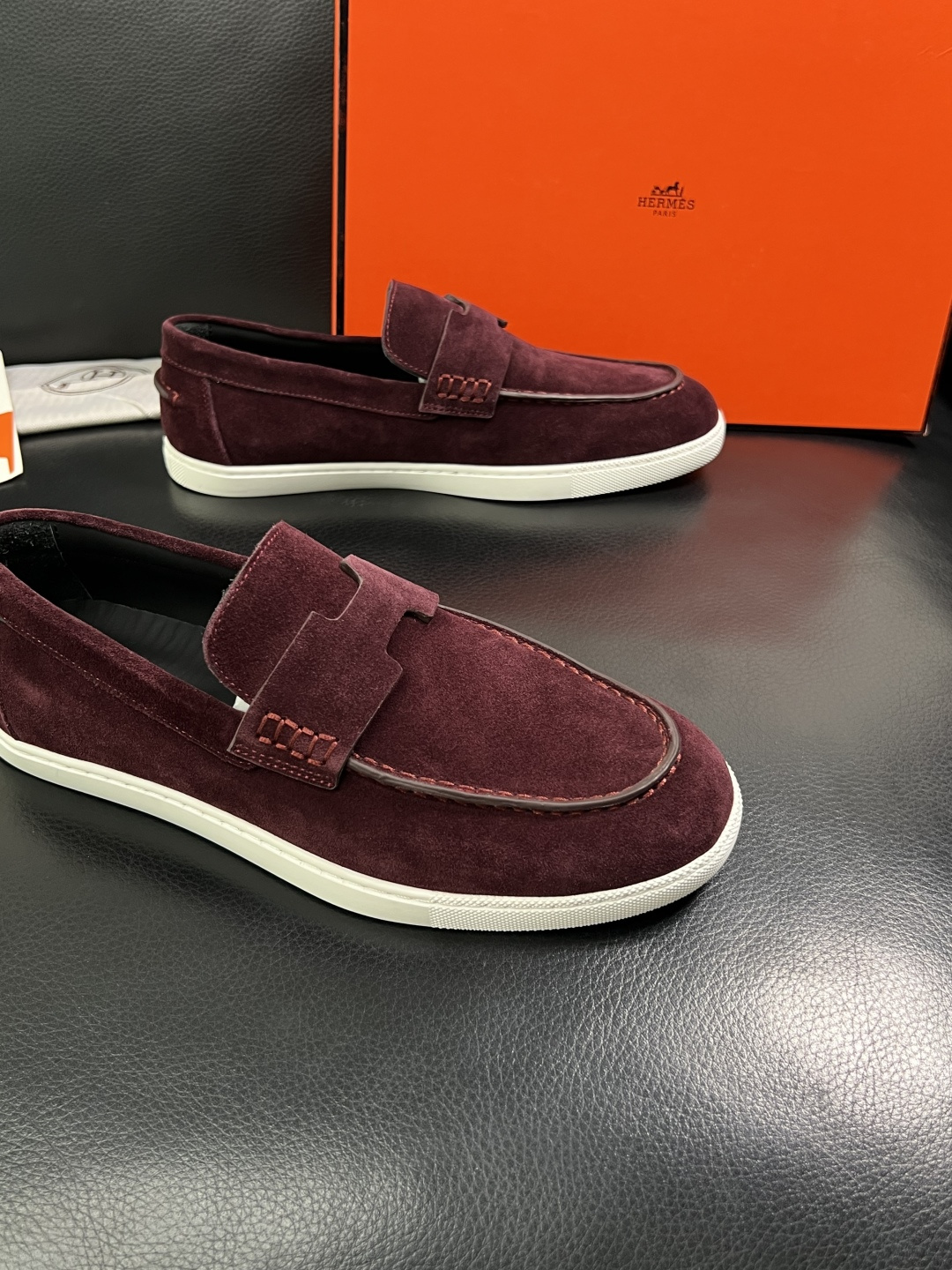 Hermes  高品质  顶级工艺品  爱马仕 专柜同步发售原厂配置，意大利进口原版牛皮面料，高品质拼接
