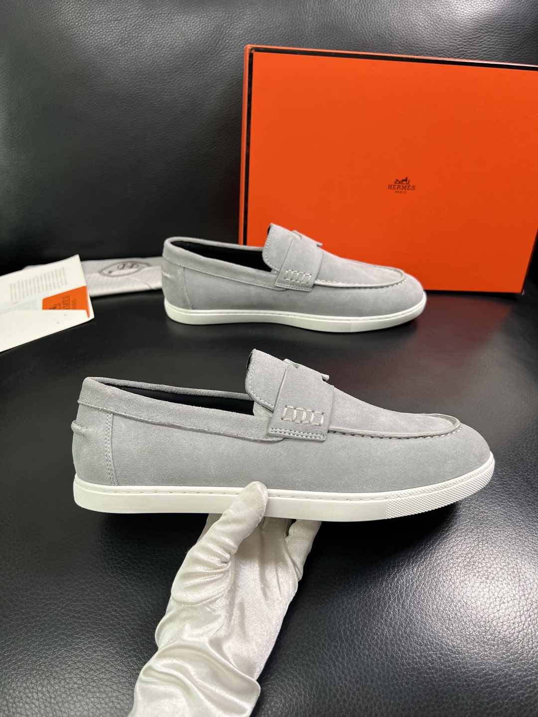 Hermes  高品质  顶级工艺品  爱马仕 专柜同步发售原厂配置，意大利进口原版牛皮面料，高品质拼接