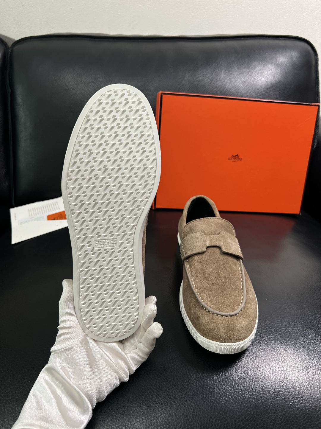 Hermes  高品质  顶级工艺品  爱马仕 专柜同步发售原厂配置，意大利进口原版牛皮面料，高品质拼接