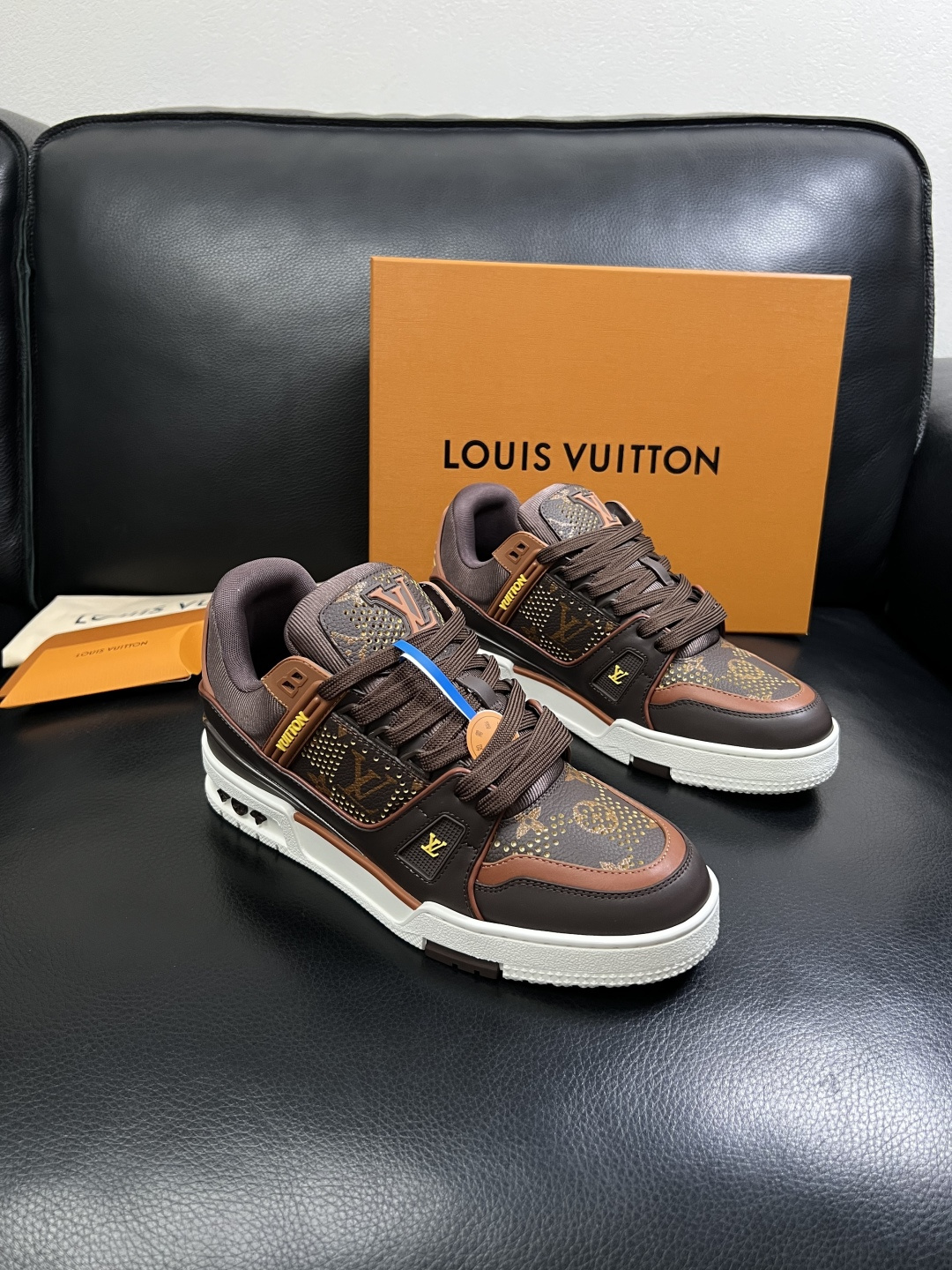 NO:886666,Lv high-quality top crafts Louis Vuitton, sports sneakers counter synchronization, uppers imported from Italy, high-quality splicing colorful complex crafts, imported mesh pads are soft and comfortable, original soles are specially provided by the original factory, TPU exclusive movable molded soles are super comfortable, original factory single goods, code number 3-44 (customized 38 45), louis vuitton, louis vuitton19860909Lv 高品质 顶级工艺品 路易威登,运动板鞋专柜同步,鞋面意大利进口,高品质拼接缤纷色彩复杂工艺品,进口网布里垫柔软舒适,鞋底原厂特供原版底,TPU独家活动成型底超级舒适,原厂跟单货,码数 3-44（订做 38 45 ),,louis vuitton,louis vuitton,Men's shoes