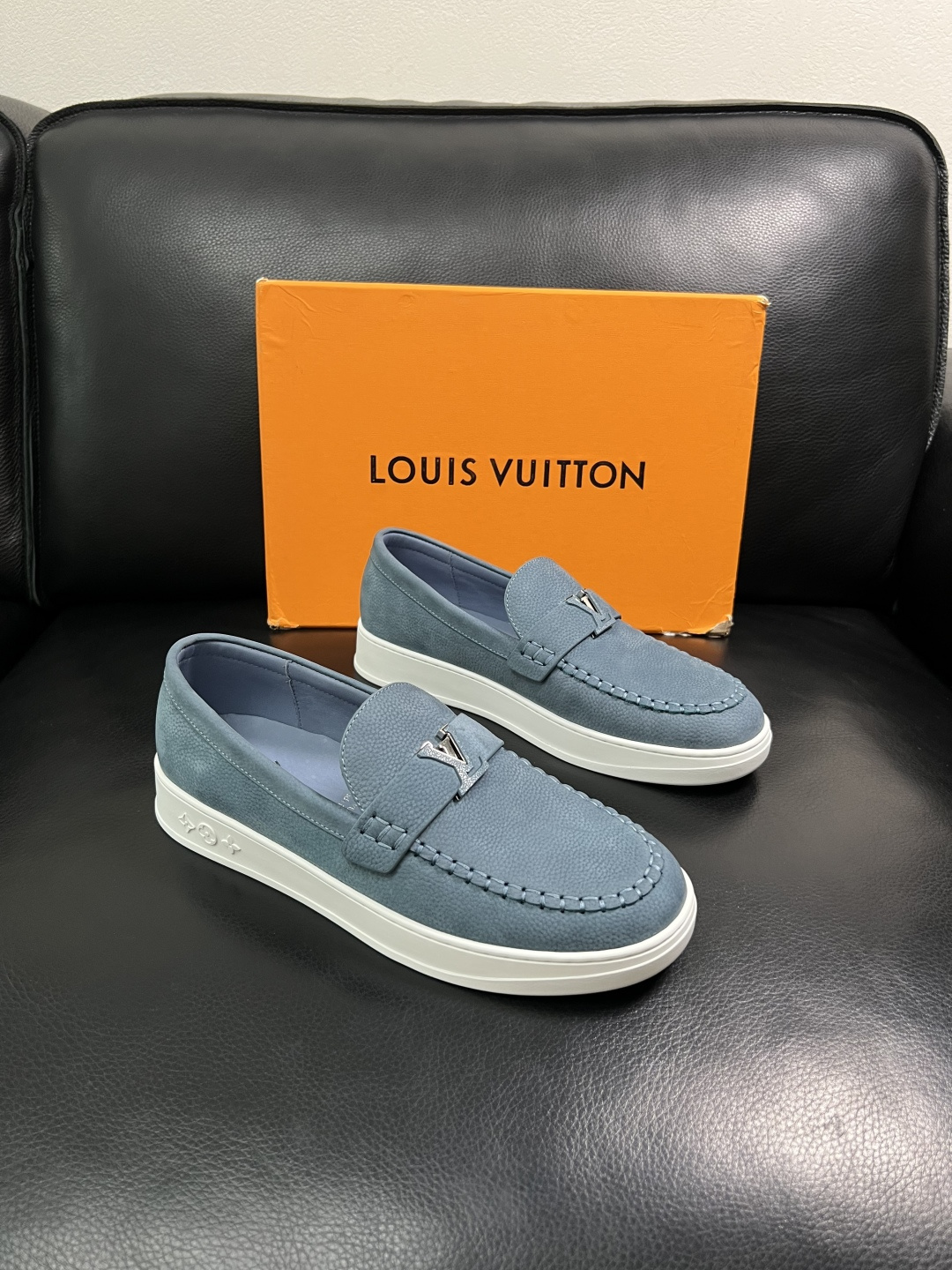 NO:887368,Lv high-quality top crafts Louis Vuitton, sports sneakers counter synchronization, uppers imported from Italy, high-quality splicing colorful complex crafts, imported cowhide lining is soft and comfortable, original soles are specially provided by the original factory, TPU exclusive movable molded soles are super comfortable, original factory follow-up goods, code number 38-44 (customized 45),, louis vuitton, louis vuitton, cowhide19860909Lv 高品质 顶级工艺品 路易威登,运动板鞋专柜同步,鞋面意大利进口,高品质拼接缤纷色彩复杂工艺品,进口牛皮里垫柔软舒适,鞋底原厂特供原版底,TPU独家活动成型底超级舒适,原厂跟单货,码数 38-44（订做 45）,,louis vuitton,louis vuitton,cowhide,Men's shoes