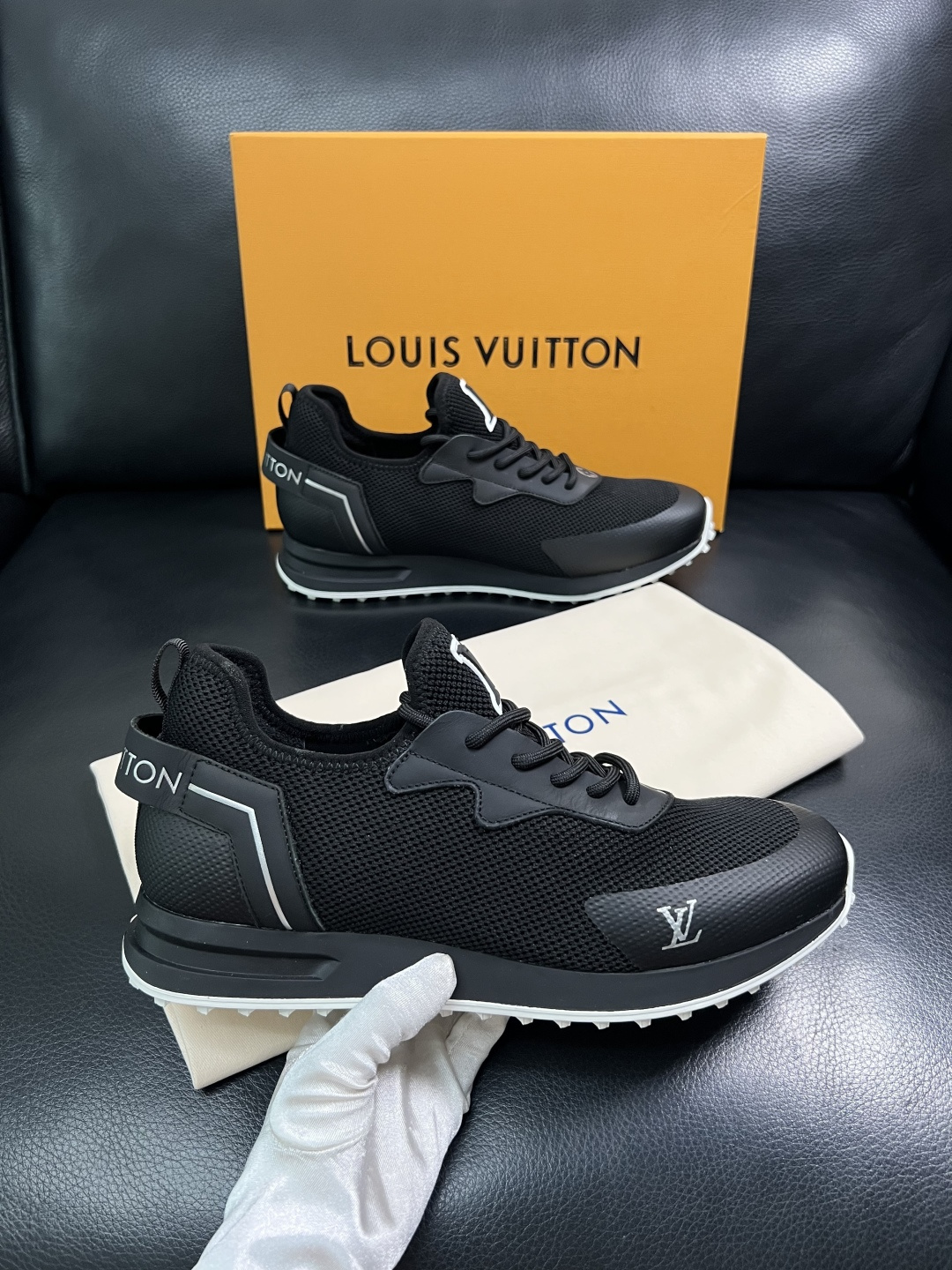 Lv  高品质  顶级工艺品  路易威登，运动板鞋专柜同步，鞋面意大利进口飞织面料，高品质拼接缤纷色彩复