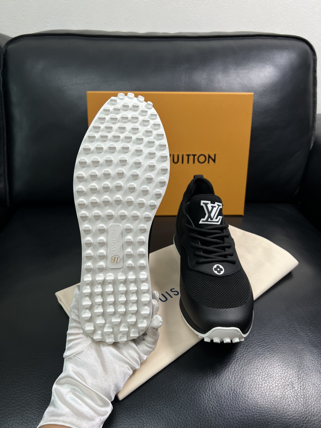 Lv  高品质  顶级工艺品  路易威登，运动板鞋专柜同步，鞋面意大利进口飞织面料，高品质拼接缤纷色彩复