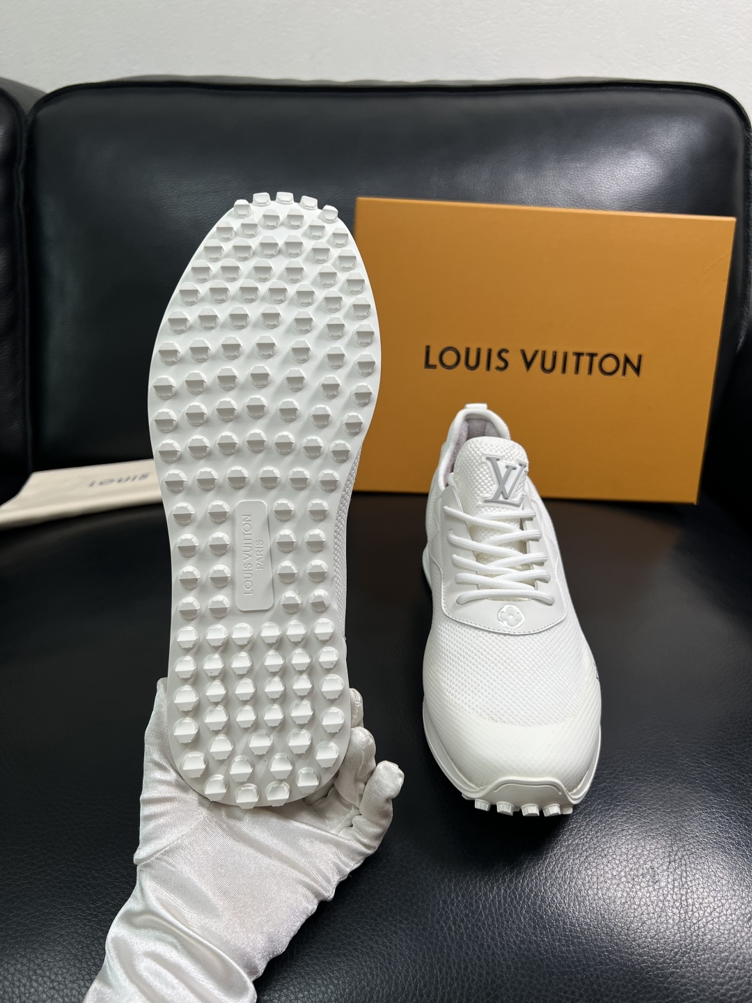 Lv  高品质  顶级工艺品  路易威登，运动板鞋专柜同步，鞋面意大利进口飞织面料，高品质拼接缤纷色彩复