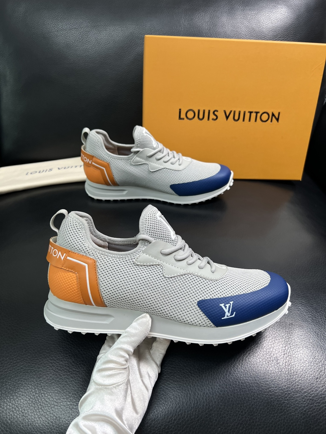 Lv  高品质  顶级工艺品  路易威登，运动板鞋专柜同步，鞋面意大利进口飞织面料，高品质拼接缤纷色彩复