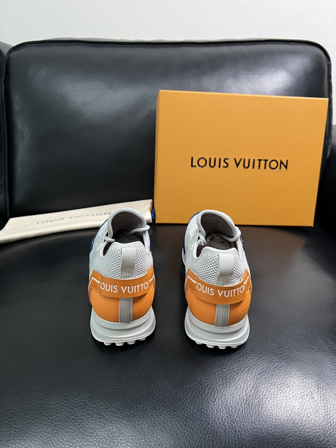 Lv  高品质  顶级工艺品  路易威登，运动板鞋专柜同步，鞋面意大利进口飞织面料，高品质拼接缤纷色彩复