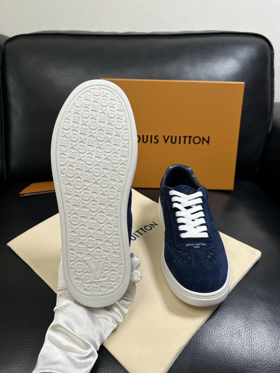 Lv  高品质  顶级工艺品  路易威登，运动板鞋专柜同步，鞋面意大利进口，高品质拼接缤纷色彩复杂工艺品