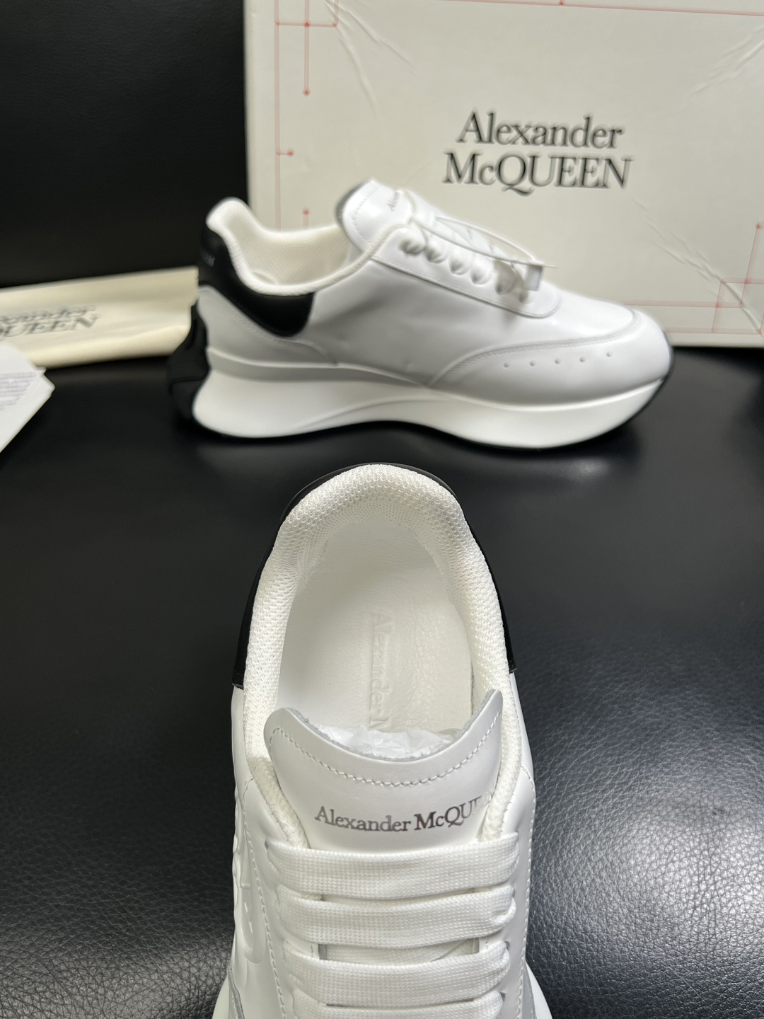 Alexander McQueen  高品质  顶级工艺品  麦昆  专柜同步 原厂配置，意大利进口原版