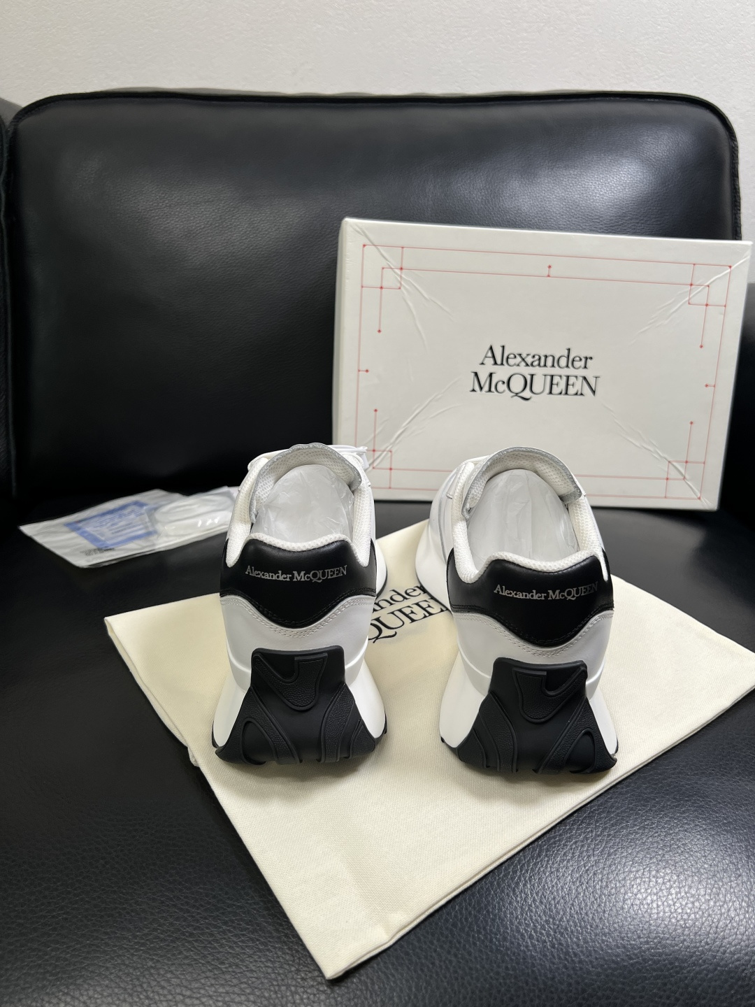 Alexander McQueen  高品质  顶级工艺品  麦昆  专柜同步 原厂配置，意大利进口原版