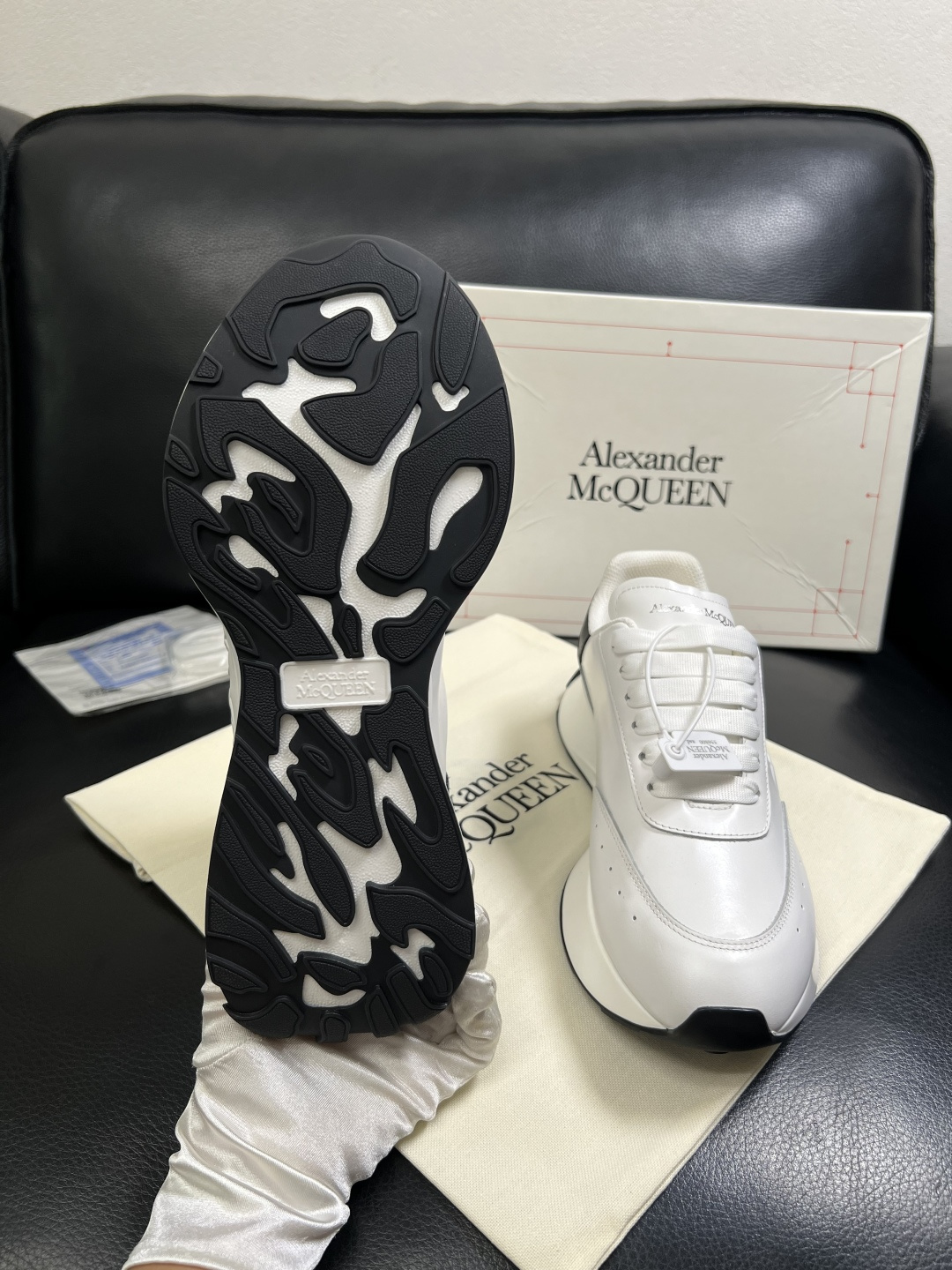 Alexander McQueen  高品质  顶级工艺品  麦昆  专柜同步 原厂配置，意大利进口原版