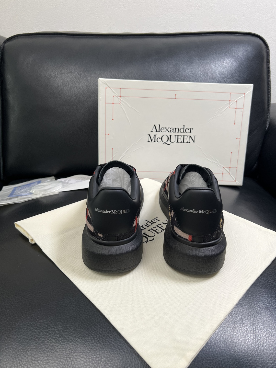 Alexander McQueen  高品质  顶级工艺品  麦昆  专柜同步 原厂配置，意大利进口原版