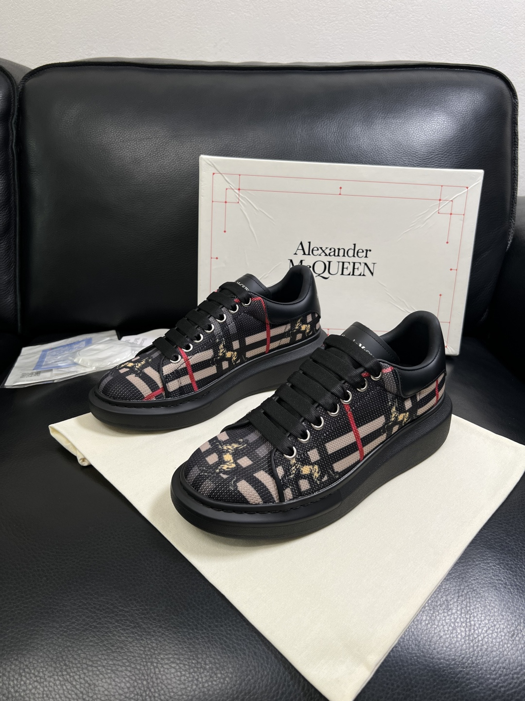 Alexander McQueen  高品质  顶级工艺品  麦昆  专柜同步 原厂配置，意大利进口原版