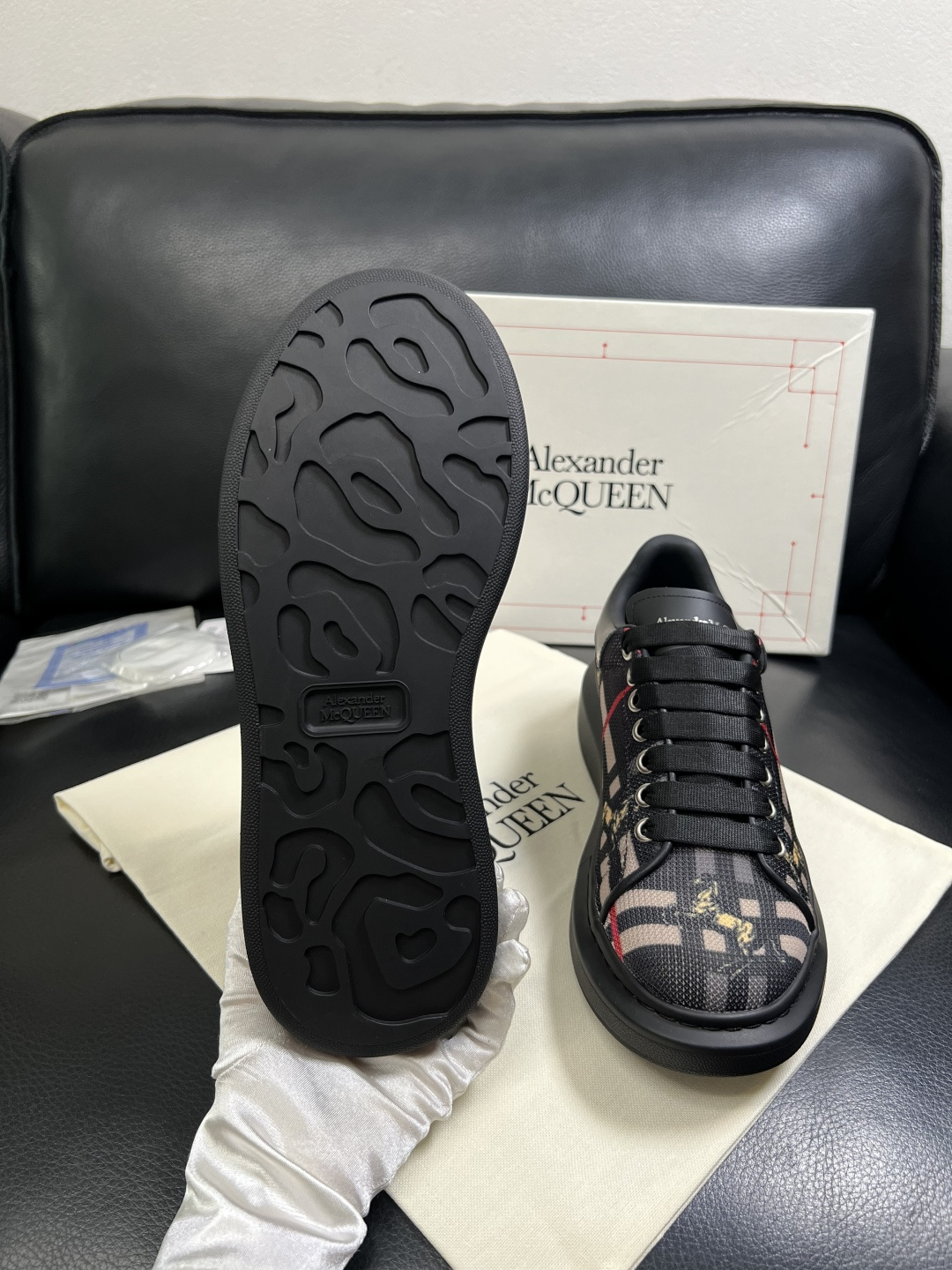 Alexander McQueen  高品质  顶级工艺品  麦昆  专柜同步 原厂配置，意大利进口原版