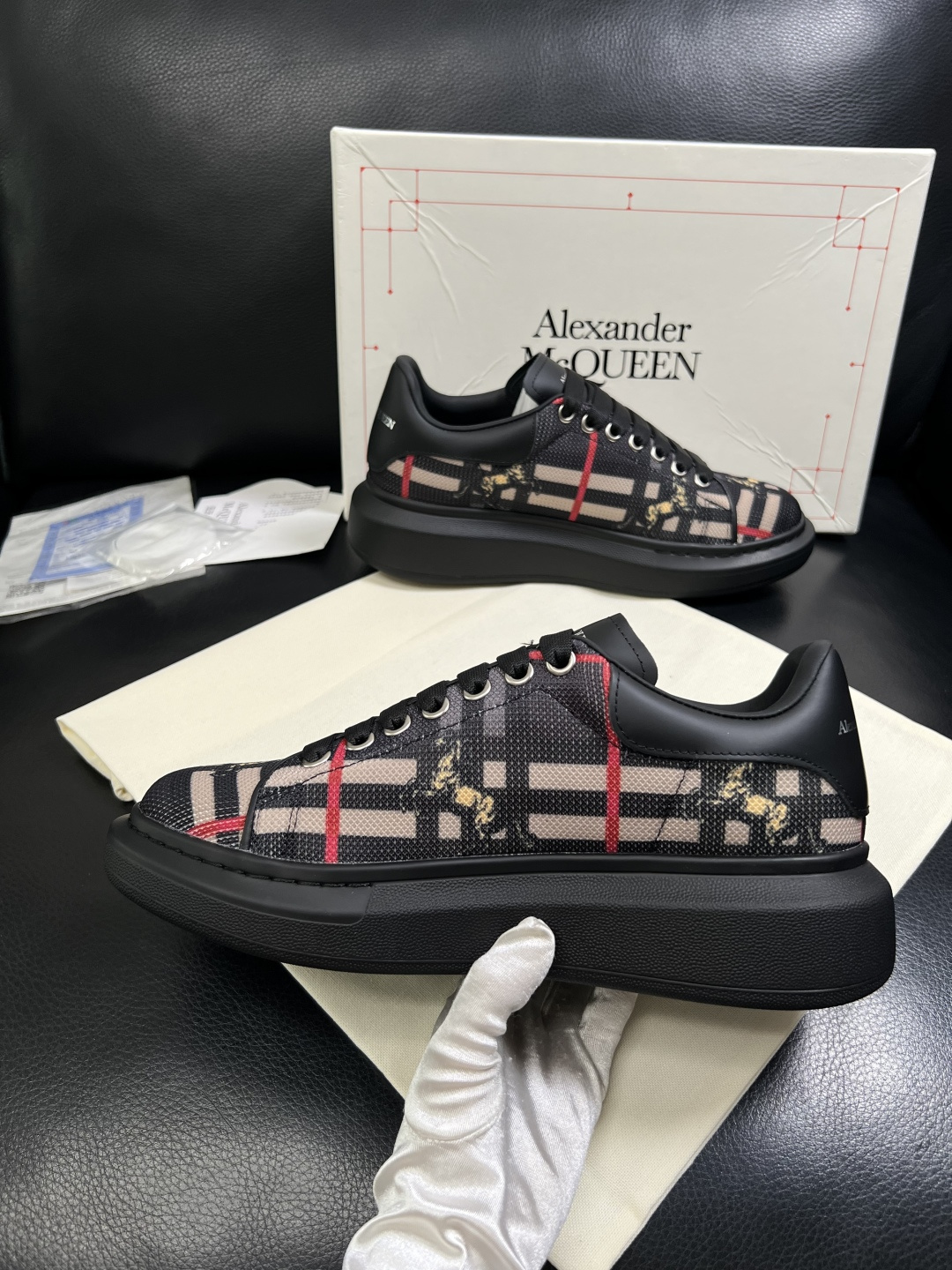Alexander McQueen  高品质  顶级工艺品  麦昆  专柜同步 原厂配置，意大利进口原版