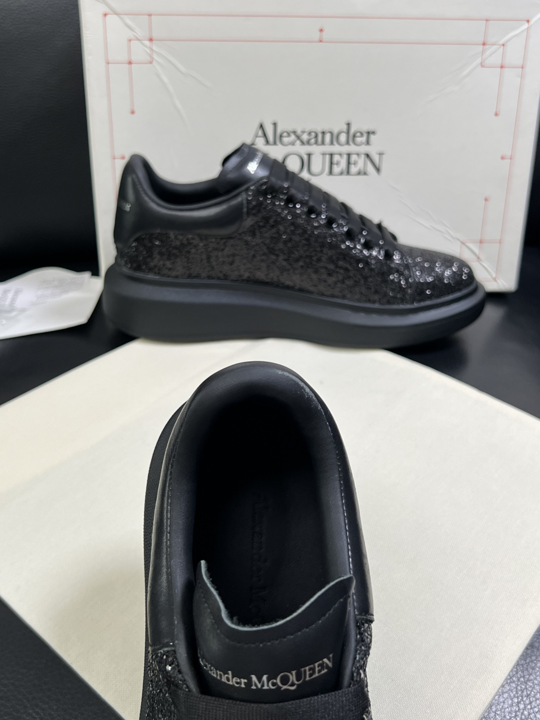 Alexander McQueen  高品质  顶级工艺品  麦昆  专柜同步 原厂配置，意大利进口原版