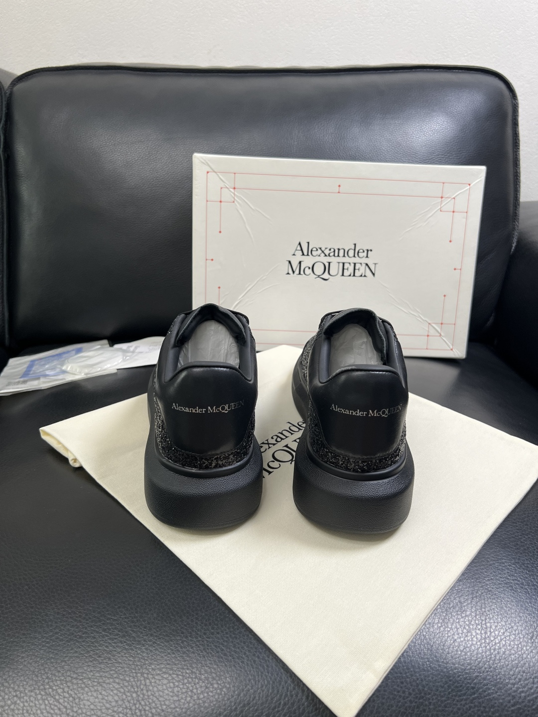 Alexander McQueen  高品质  顶级工艺品  麦昆  专柜同步 原厂配置，意大利进口原版