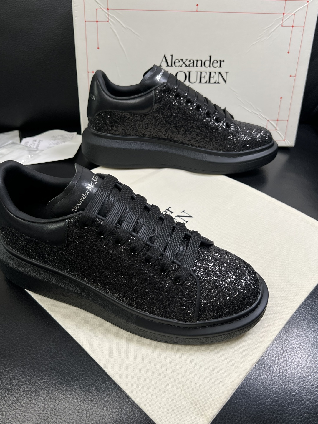 Alexander McQueen  高品质  顶级工艺品  麦昆  专柜同步 原厂配置，意大利进口原版