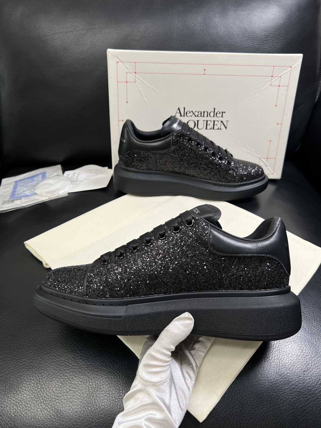 Alexander McQueen  高品质  顶级工艺品  麦昆  专柜同步 原厂配置，意大利进口原版
