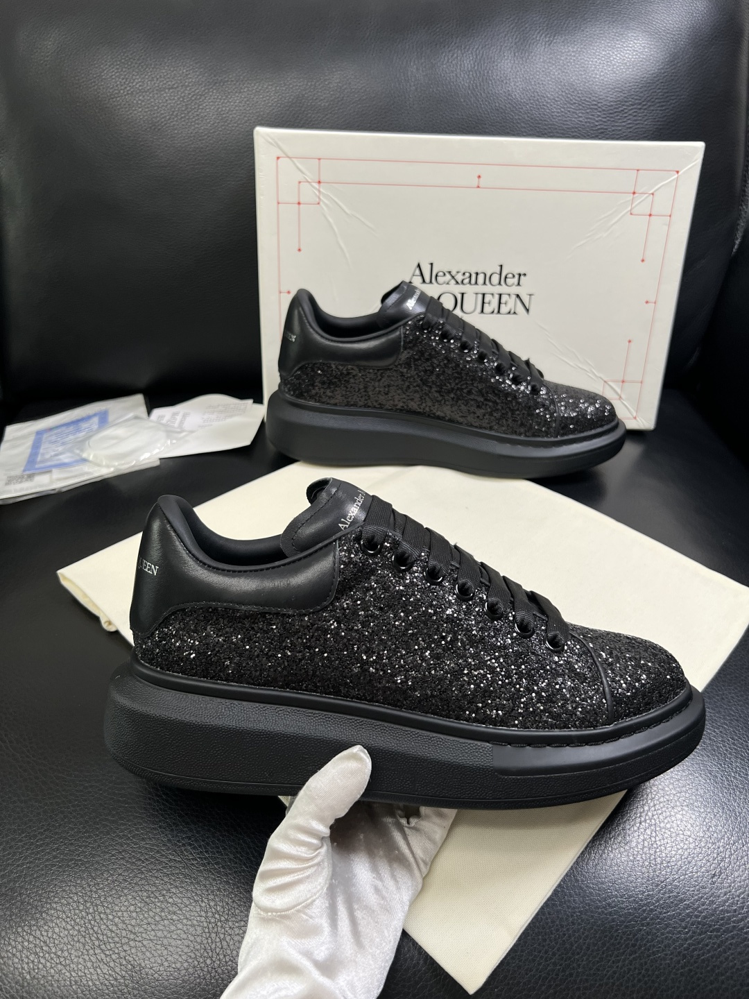 Alexander McQueen  高品质  顶级工艺品  麦昆  专柜同步 原厂配置，意大利进口原版
