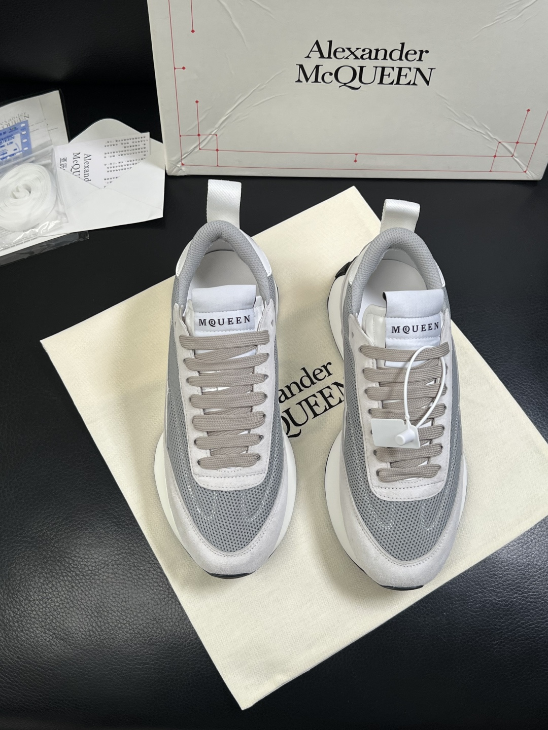 Alexander McQueen  高品质  顶级工艺品  麦昆  专柜同步 原厂配置，意大利进口原版