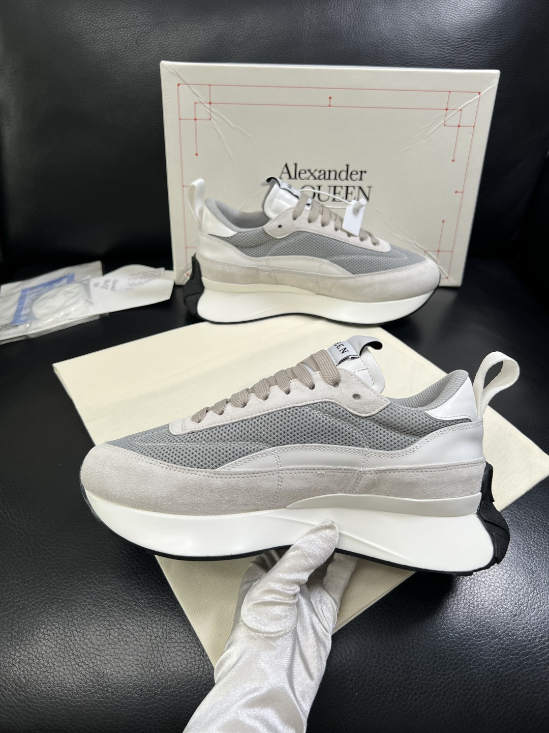 Alexander McQueen  高品质  顶级工艺品  麦昆  专柜同步 原厂配置，意大利进口原版